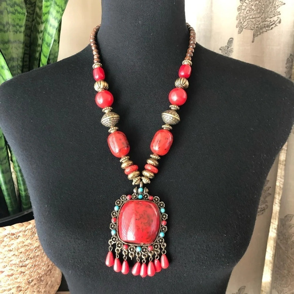 Red Faux Stone Wooden Bead Gold Statement Necklace Boho Tribal Missing Stone 22” - Picture 1 of 3